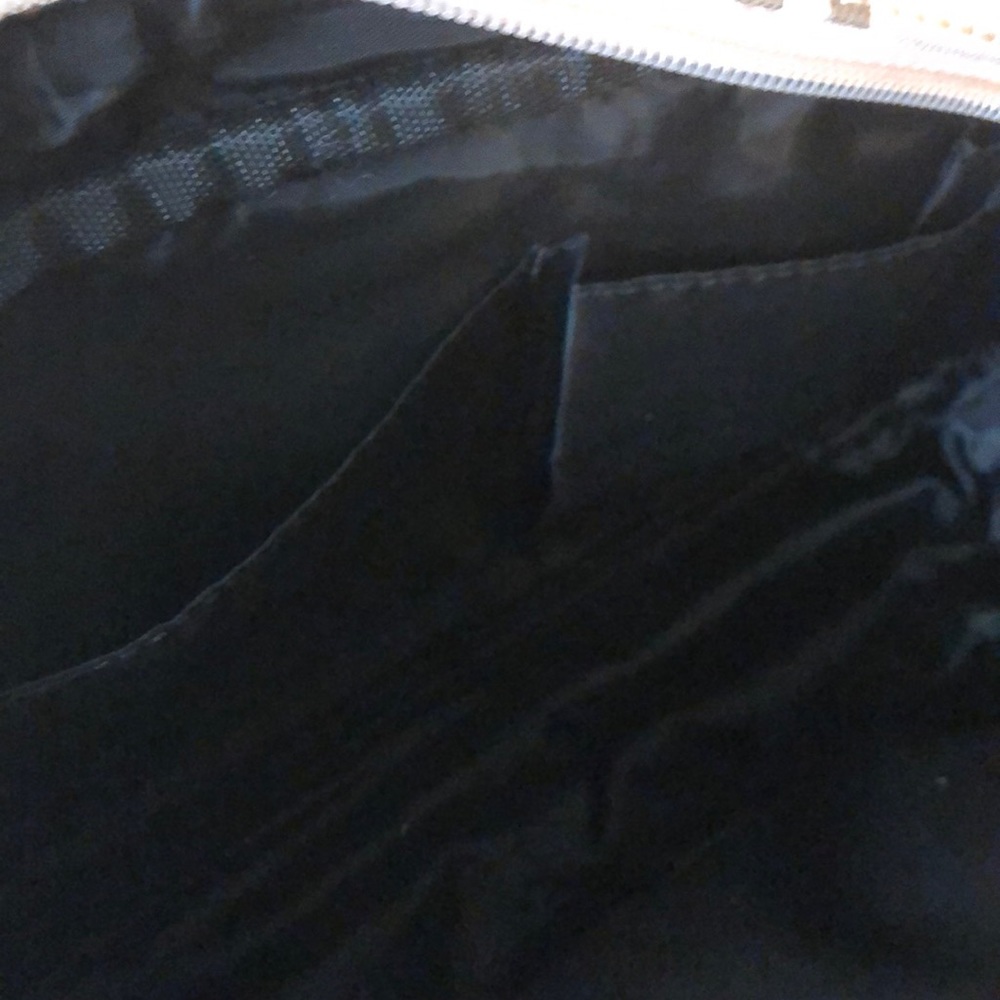 Handbag - Picture 3 of 4